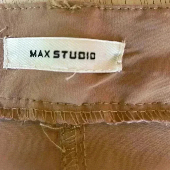 Max Studio kaki cargo pants sz M pockets button at ankle used like new. - Picture 10 of 11